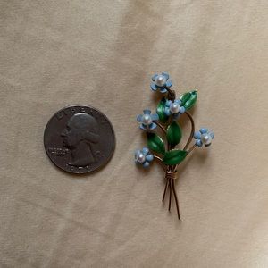 Vintage Krementz Forget Me Not brooch